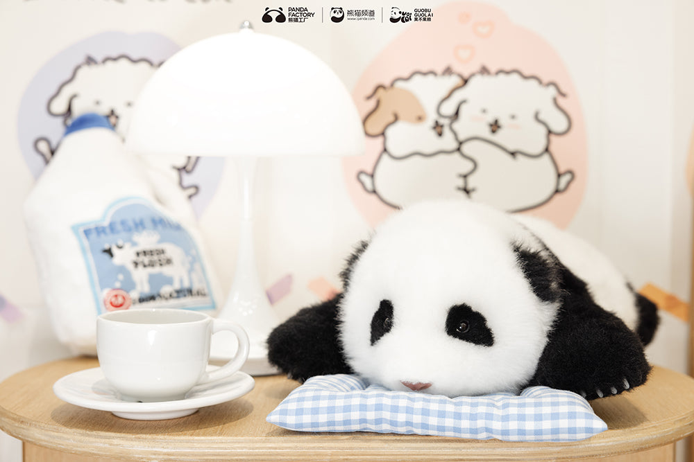He Hua Baby Panda – 1.5 Month Edition
